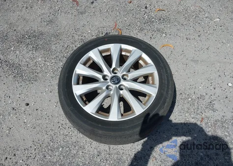 2020 Toyota Camry Le z USA, uszkodzony, nr VIN 4T1C11AK8LU861497